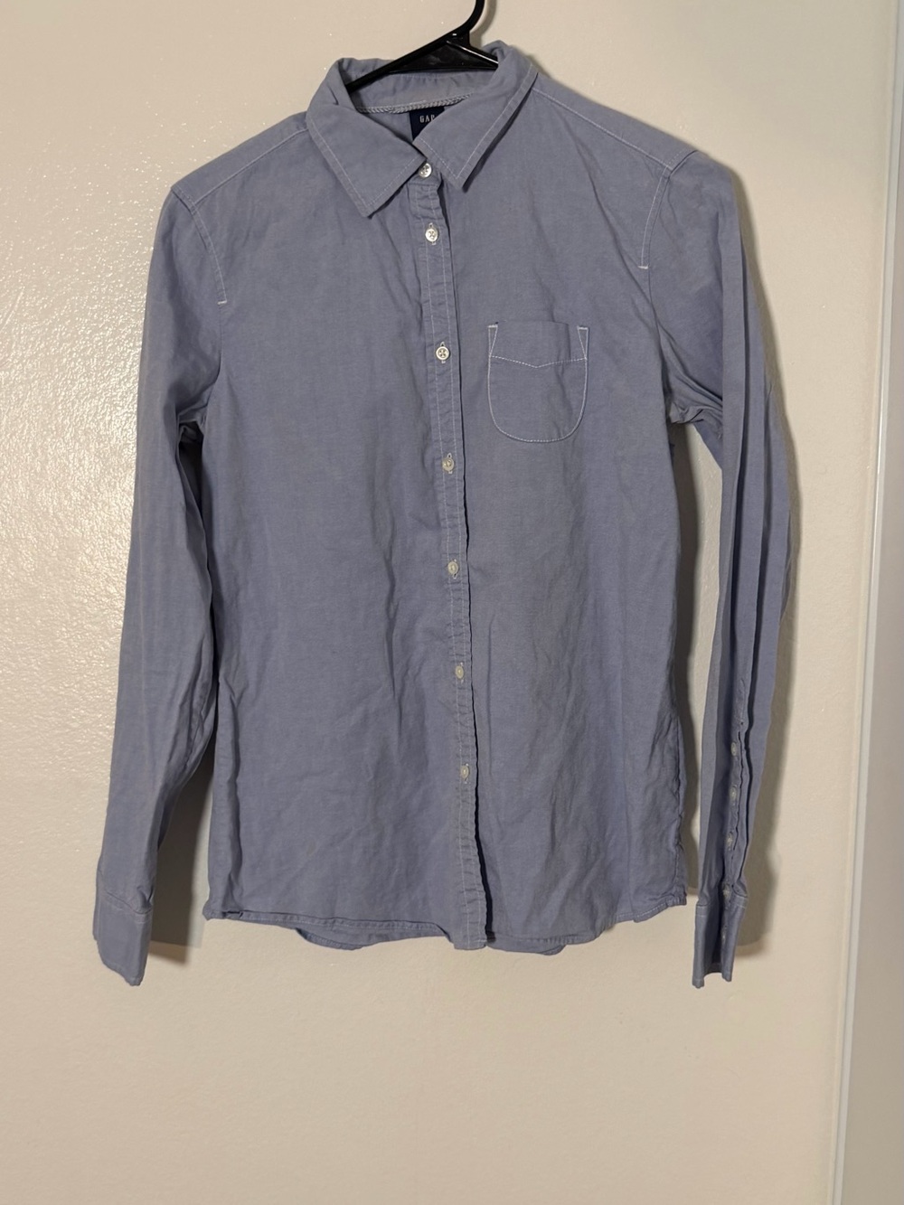 GAP sz6 Soft Blue Casual Button-Down Shirt